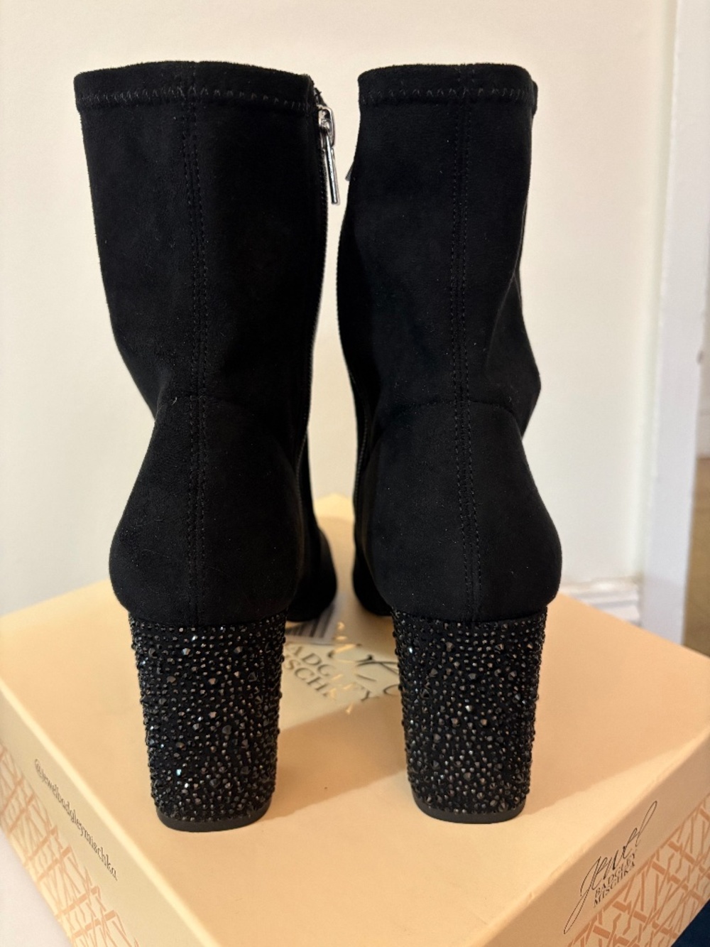 JEWEL BADGLEY MISCHKA BLACK GINA BOOTIE Size 9.5